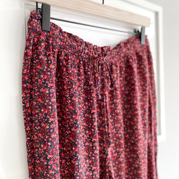 American Eagle Floral Flowy Drawstring Pants - Picture 2 of 10
